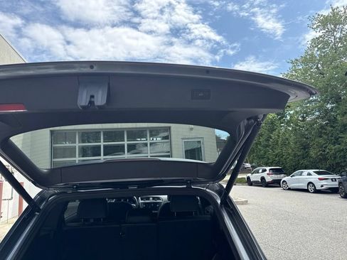 Used 2022 Volkswagen Tiguan SE R-Line AWD/4WD image 26