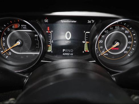 Used 2022 Jeep Wrangler Unlimited Sport image 11