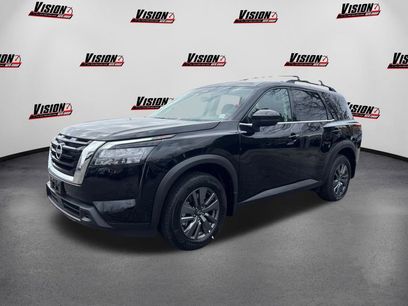 New 2025 Nissan Pathfinder SV w/ Cargo Package