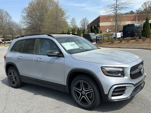 New 2026 Mercedes-Benz GLB 250 image 2