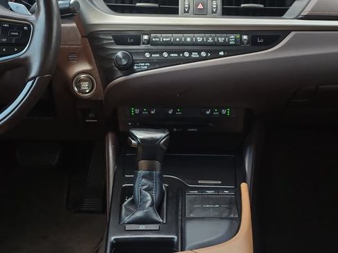 Used 2019 Lexus ES 350 FWD image 18