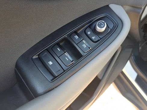 Used 2023 Subaru Outback Premium AWD/4WD image 17