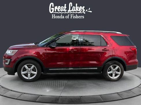 Used 2016 Ford Explorer XLT AWD/4WD image 2