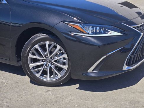 Used 2025 Lexus ES 350 FWD image 9