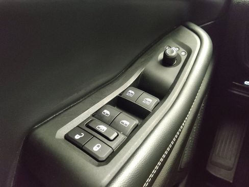 Used 2021 Jeep Grand Cherokee L Laredo image 27