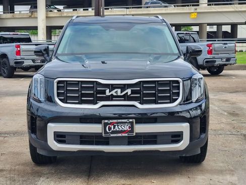 Used 2025 Kia Telluride S FWD image 2