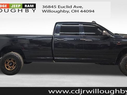 Used 2019 RAM 3500 Tradesman w/ Chrome Appearance Group image 4