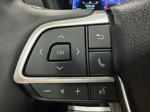 Used 2025 Toyota Grand Highlander AWD image 18