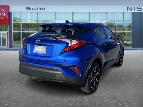 Used 2018 Toyota C-HR XLE image 5