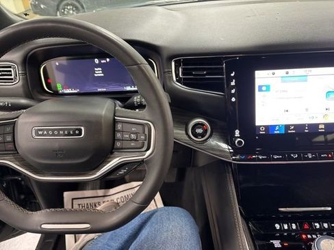 Used 2022 Jeep Wagoneer Series II image 22