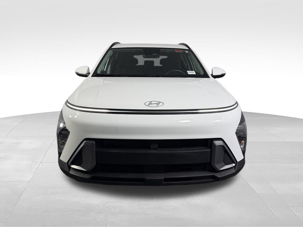 Used 2025 Hyundai Kona SEL AWD/4WD image 3