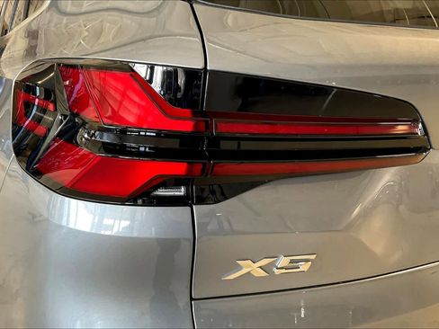 New 2026 BMW X5 xDrive40i w/ Premium Package image 14