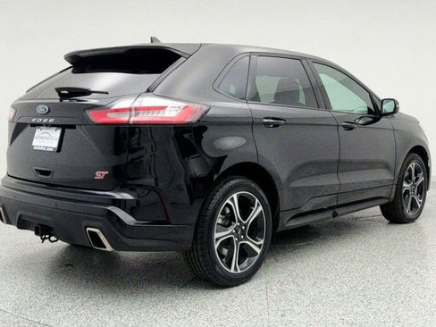 Used 2023 Ford Edge ST image 5