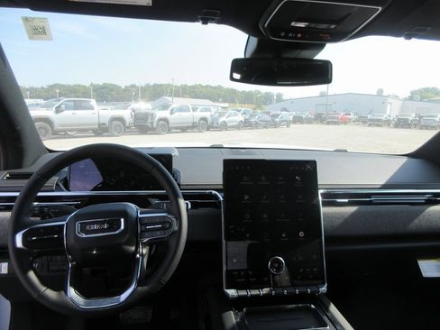 New 2026 GMC Sierra EV Elevation image 12