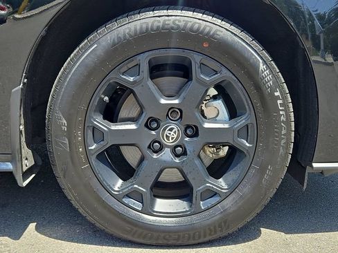 Used 2025 Toyota Sienna XLE Woodland Edition AWD/4WD image 8