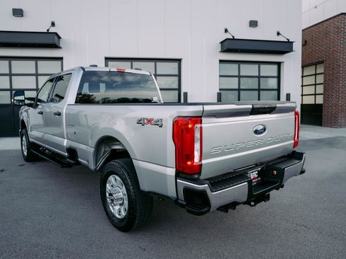 Used 2024 Ford F350 XLT image 6