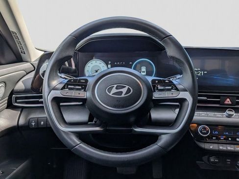 Used 2024 Hyundai Elantra Limited FWD image 13