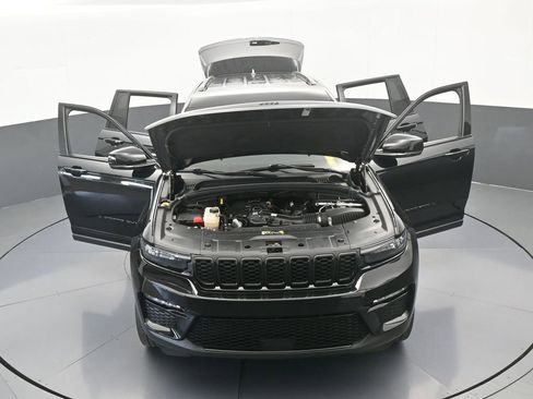 Used 2023 Jeep Grand Cherokee Limited w/ Black Appearance Package image 74