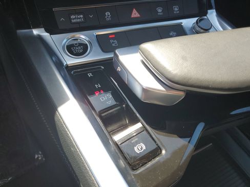 Used 2024 Audi Q8 e-tron Premium AWD/4WD image 26