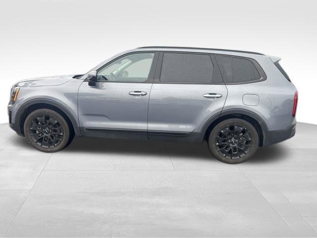 Used 2022 Kia Telluride SX w/ SX Prestige Package AWD/4WD image 3