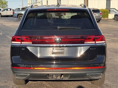 Used 2024 Volkswagen Atlas SE image 10
