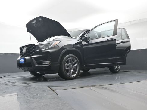 Certified 2023 Honda Passport EX-L image 48