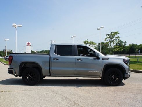 Used 2024 GMC Sierra 1500 Pro w/ Graphite Edition AWD/4WD image 17