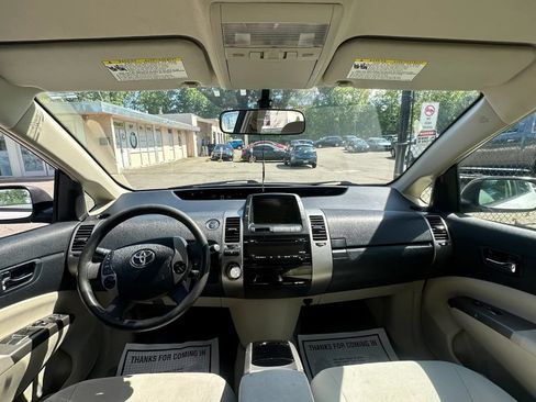 Used 2009 Toyota Prius w/ Pkg 2 FWD image 26