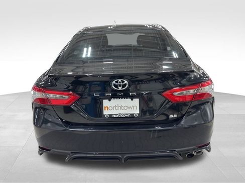 Used 2018 Toyota Camry SE w/ Moonroof Package image 26