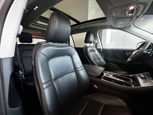 Certified 2025 Lincoln Aviator AWD w/ Jet Appearance Package image 33