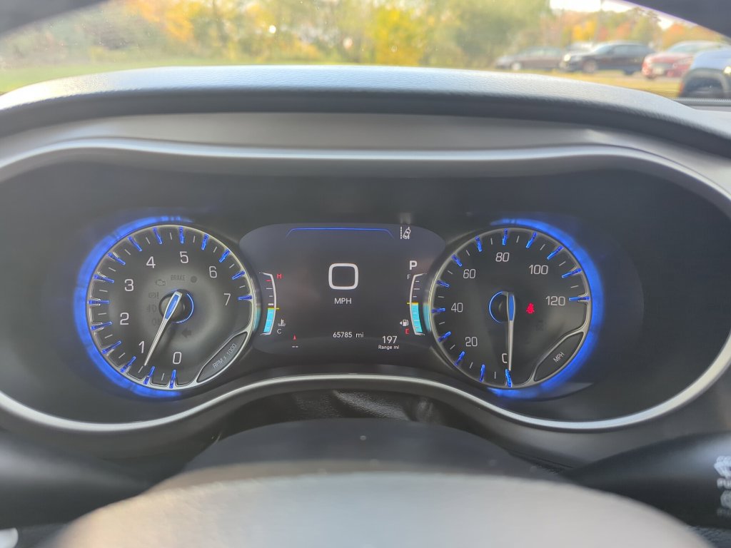 Used 2025 Chrysler Pacifica Select FWD image 34