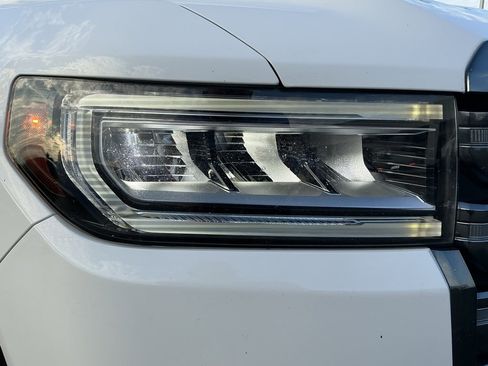 Used 2022 GMC Acadia AT4 w/ Preferred Package image 8