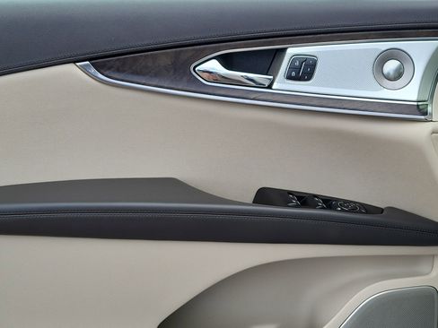 Used 2019 Lincoln Nautilus Reserve w/ Ultimate Package image 6