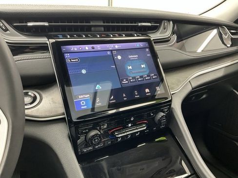 Used 2023 Jeep Grand Cherokee 4WD 4xe image 10