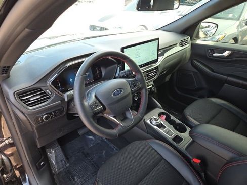 Used 2025 Ford Escape ST-Line w/ Tech Pack #1 image 11