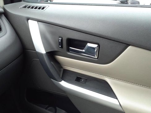 Used 2013 Ford Edge SE image 50