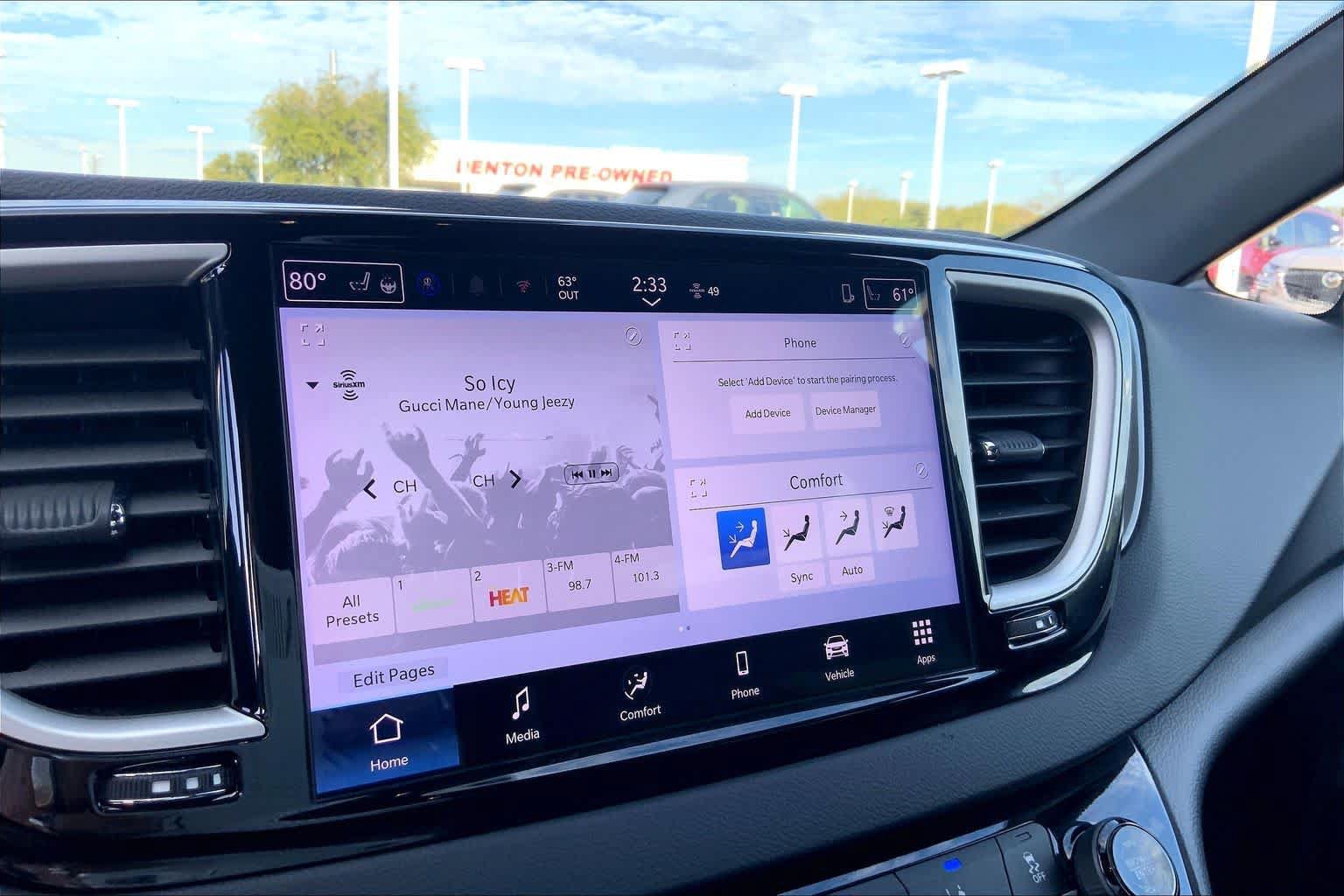 Used 2025 Chrysler Pacifica Select FWD image 28