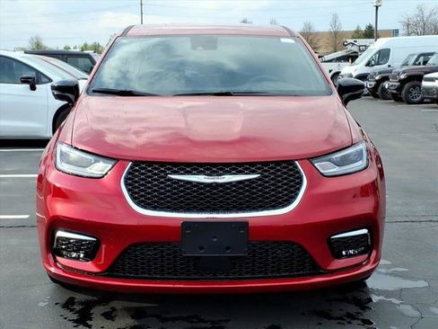 New 2026 Chrysler Pacifica Select image 26