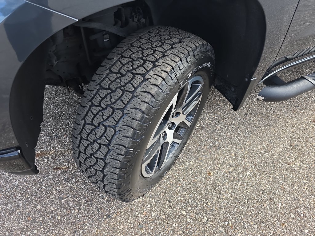 Used 2021 Chevrolet Silverado 1500 LT Trail Boss w/ Bed Protection Package AWD/4WD image 35