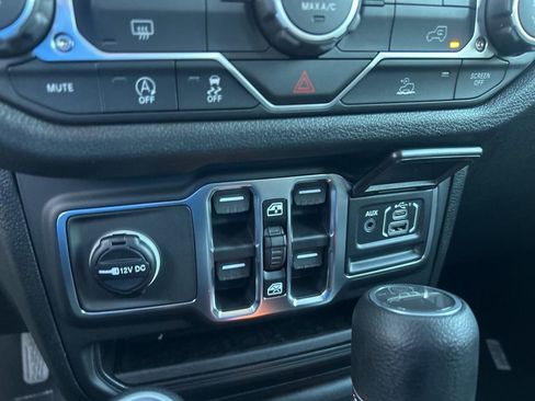 New 2026 Jeep Gladiator Sport AWD/4WD image 39