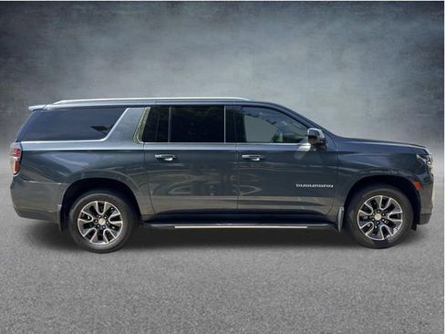 Used 2021 Chevrolet Suburban LS RWD image 10