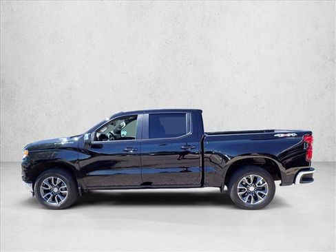 Used 2024 Chevrolet Silverado 1500 LT AWD/4WD image 2
