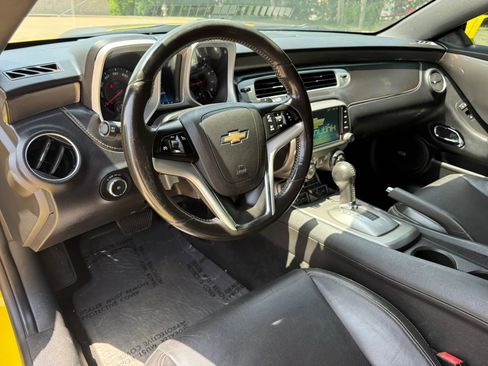 Used 2015 Chevrolet Camaro LT RWD image 10