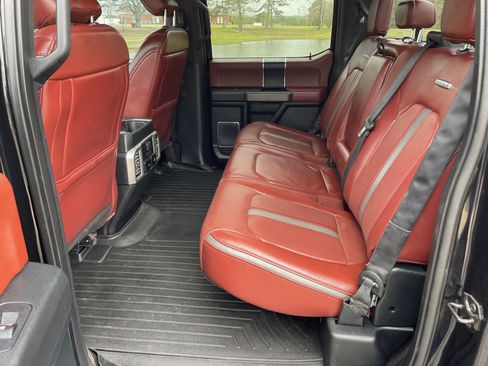 Used 2018 Ford F150 Platinum w/ Equipment Group 701A Luxury image 10