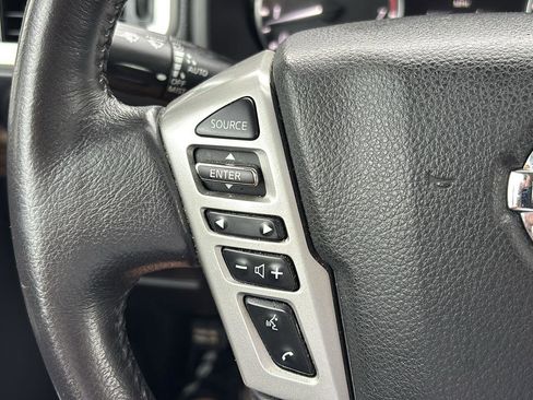 Used 2020 Nissan Titan SL w/ Moonroof Package image 26