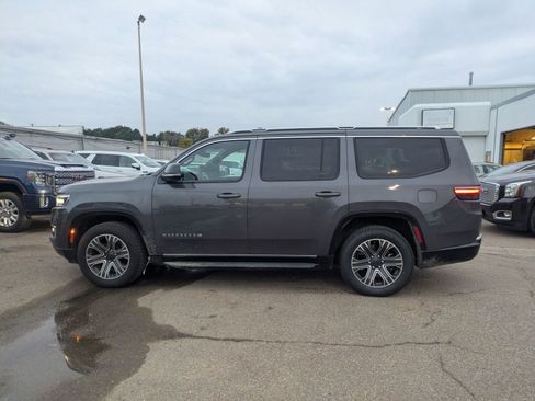 Used 2024 Jeep Wagoneer Series II image 32