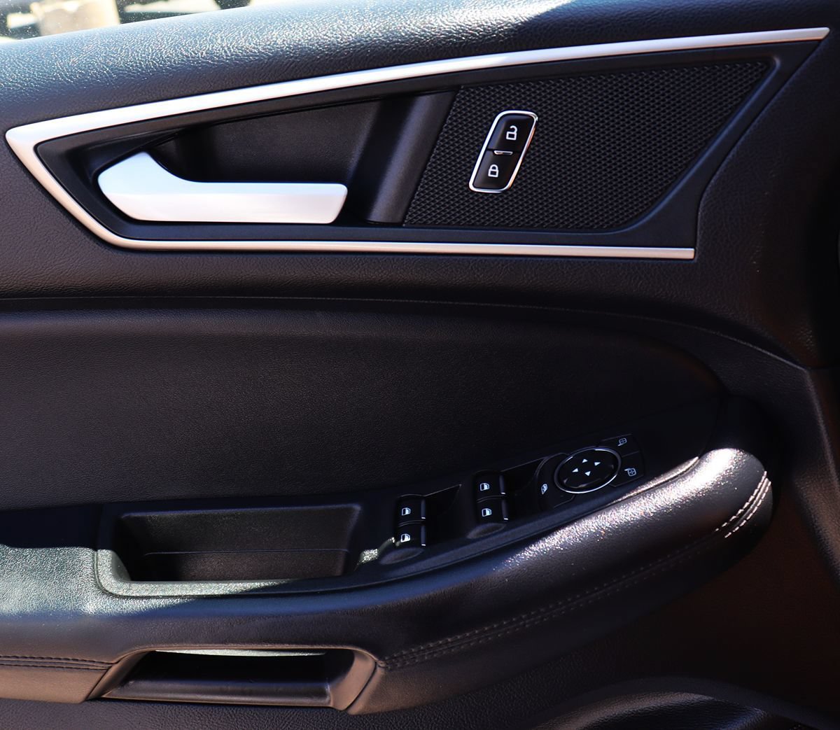 Used 2021 Ford Edge SEL FWD image 41
