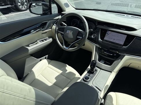 Certified 2024 Cadillac XT6 Premium Luxury w/ LPO, Floor Liner Package AWD/4WD image 13