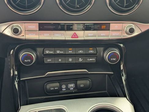 Used 2018 Kia Stinger GT1 image 24