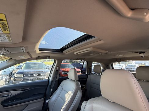 Used 2016 Honda Pilot Touring image 28